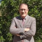 دكتور محمود عبد العزيز