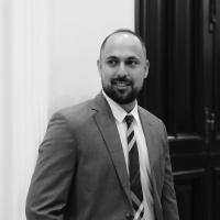 دكتور محمد اسامة احمد الغريب زايد