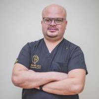 دكتور اسامه محمود صلاح عكاشه