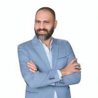 أخصائي عمرو نجم